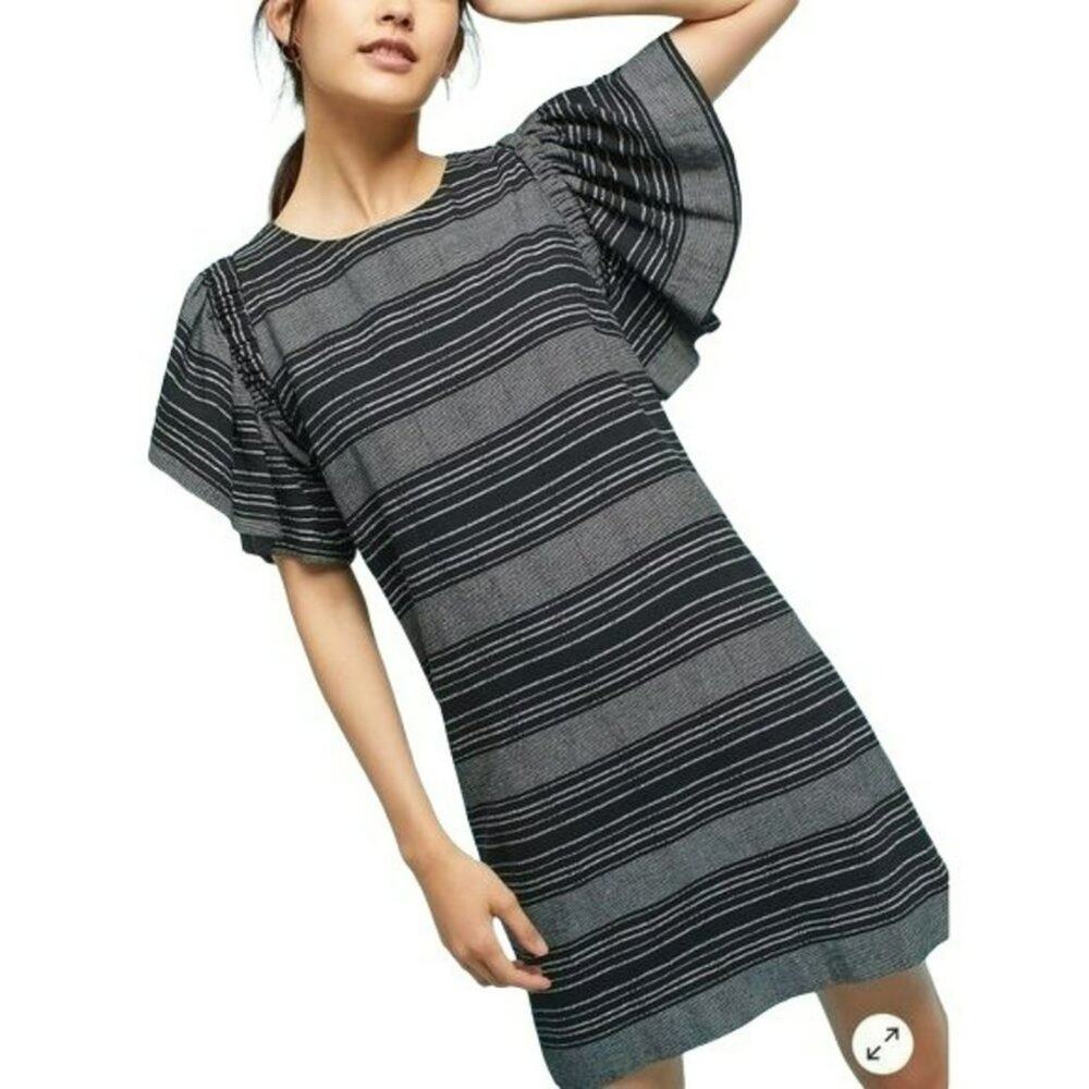 Moon River XS Short sleeve sheath dress black white stripes thick knit